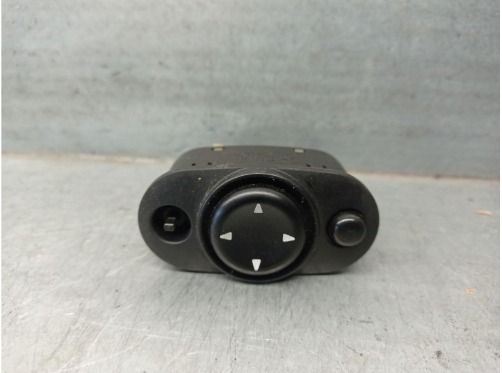 Recambio de mando retrovisor para chrysler new yorker 3.5 i 24v referencia OEM IAM 4601753 