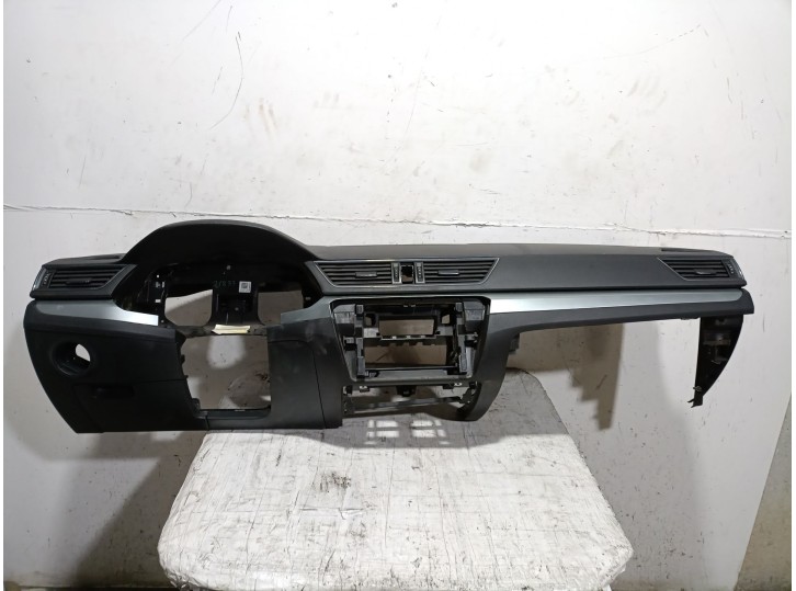 Recambio de salpicadero para skoda superb iii (3v3) 2.0 tdi referencia OEM IAM   