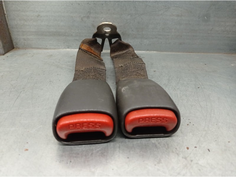 Recambio de enganche cinturon para chrysler new yorker 3.5 i 24v referencia OEM IAM 4571486  M213972