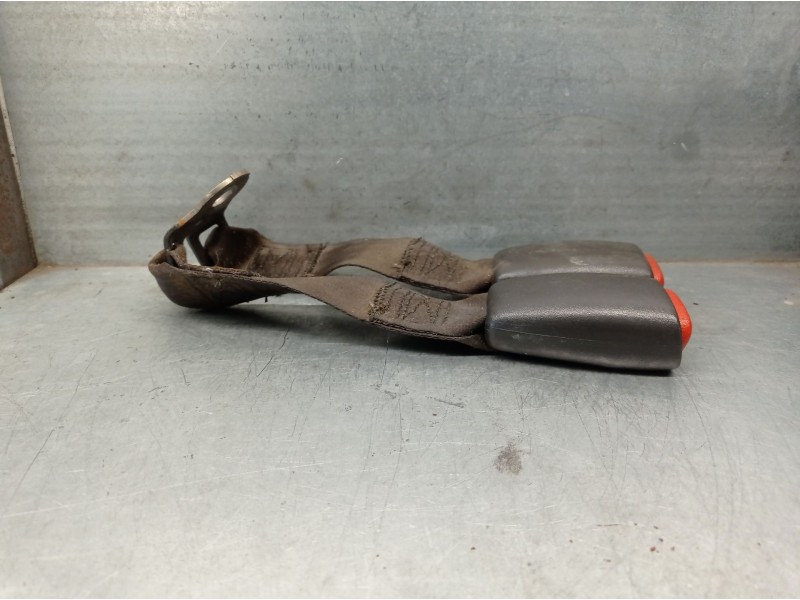 Recambio de enganche cinturon para chrysler new yorker 3.5 i 24v referencia OEM IAM 4571486  M213972