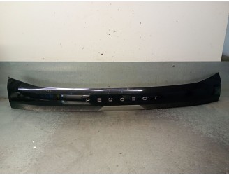 Recambio de molduras traseras para peugeot 208 ii (ub_, up_, uw_, uj_) 1.2 puretech 100 referencia OEM IAM 9826944480 98269436XY