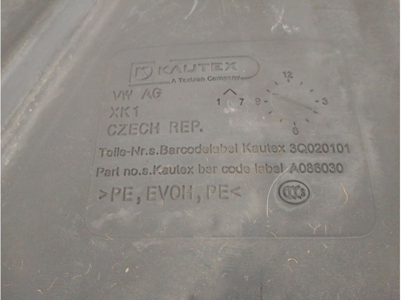 Recambio de deposito combustible para skoda superb iii (3v3) 2.0 tdi referencia OEM IAM  3Q0201055BL 