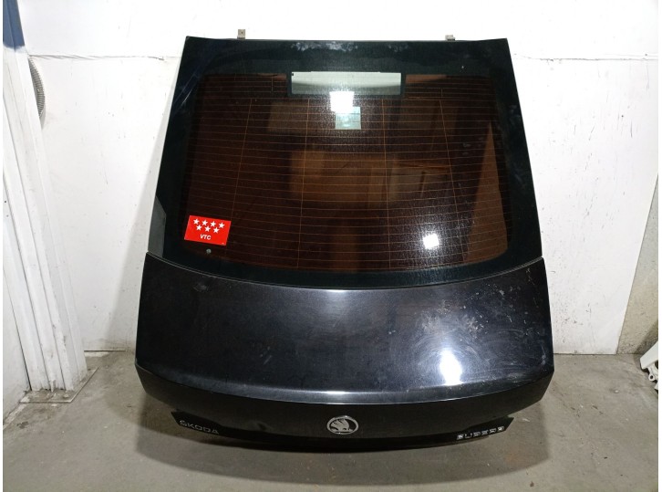 Recambio de porton trasero para skoda superb iii (3v3) 2.0 tdi referencia OEM IAM 3V5827023D 