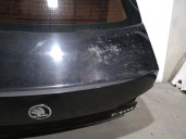 Recambio de porton trasero para skoda superb iii (3v3) 2.0 tdi referencia OEM IAM 3V5827023D 