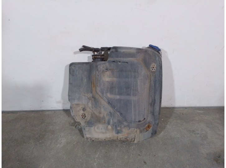 Recambio de deposito combustible para renault premium distribution referencia OEM IAM 20856464 7420856464 