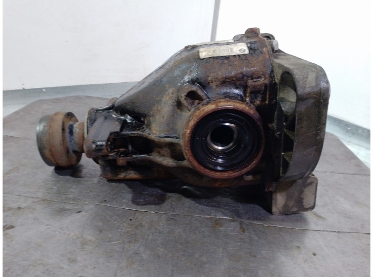 Recambio de diferencial trasero para bmw serie 5 berlina (e60) 3.0 turbodiesel cat referencia OEM IAM 7526931 33107526932 2.47