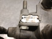 Recambio de valvula aire adicional para renault premium distribution referencia OEM IAM 9730110040 WABCO