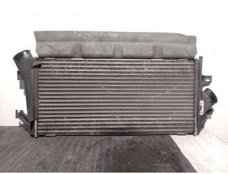 Recambio de intercooler para dodge caliber 2.0 crd referencia OEM IAM 164541178A 164541178A 988876H VALEO