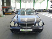 mercedes-benz clase e (w210) berlina del año 2002