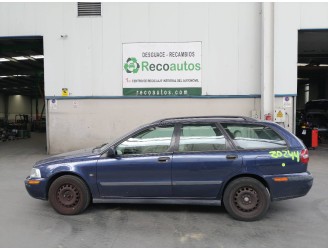 volvo v40 familiar del año 2003
