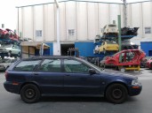 volvo v40 familiar del año 2003