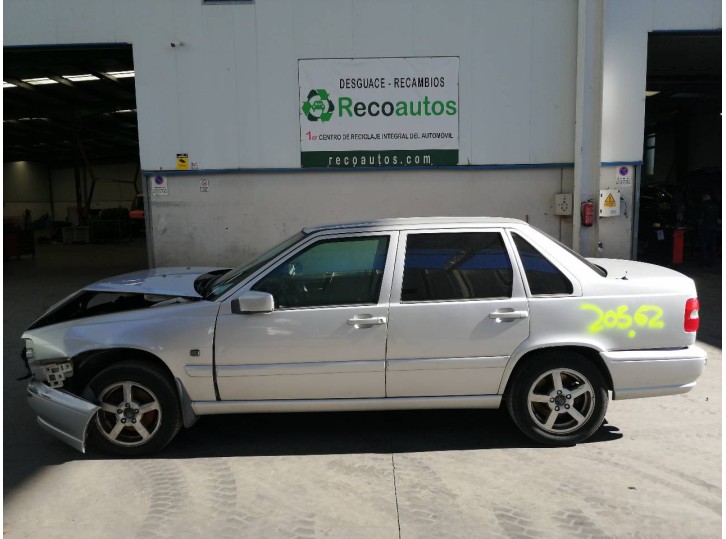 volvo s70 berlina del año 2000