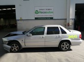 volvo s70 berlina del año 2000