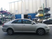 toyota avensis berlina (t25) del año 2004