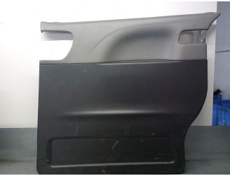 Recambio de guarnecido puerta trasera derecha para hyundai h-1 / starex autobús (a1) 2.5 crdi referencia OEM IAM 833294A210 