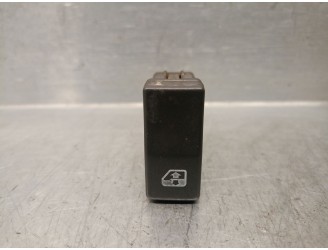 Recambio de mando elevalunas delantero derecho para renault premium distribution referencia OEM IAM 5010589806 5010589806 