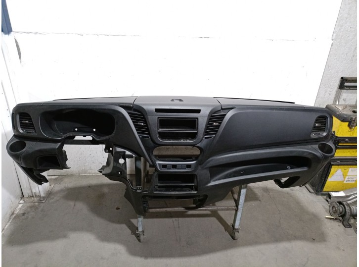 Recambio de salpicadero para iveco daily vi furgoneta 33s15, 35s15, 35c15 referencia OEM IAM  5801544416 