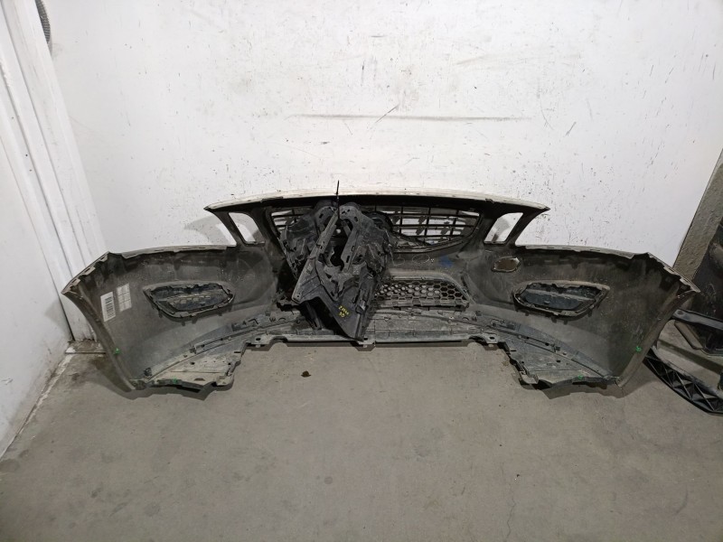 Recambio de paragolpes delantero para volvo s60 ii (134) d3 referencia OEM IAM  39802501 