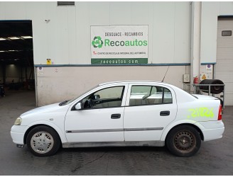 opel astra g sedán (t98) del año 2001