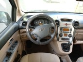 kia carens iii monospace (un) del año 2010