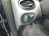 ford focus berlina (cak) del año 2003