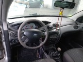 ford focus berlina (cak) del año 2003