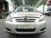toyota corolla (_e12_) del año 2004