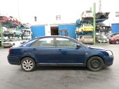 toyota avensis sedán (_t25_) del año 2003