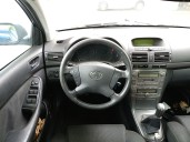 toyota avensis sedán (_t25_) del año 2003