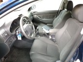 toyota avensis sedán (_t25_) del año 2003