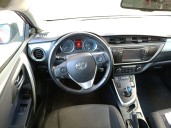 toyota auris (_e18_) del año 2014