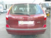 nissan almera tino (v10) del año 2004
