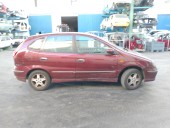 nissan almera tino (v10) del año 2004