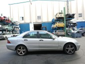 mercedes-benz clase c (w203) del año 2001