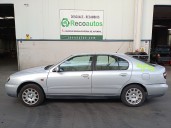 nissan primera hatchback (p11) del año 2000