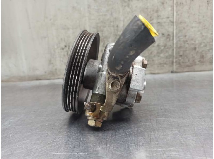 Recambio de bomba servodireccion para mitsubishi l 200 (k6/7) 2.5 td cat referencia OEM IAM MR374897 4221B958 