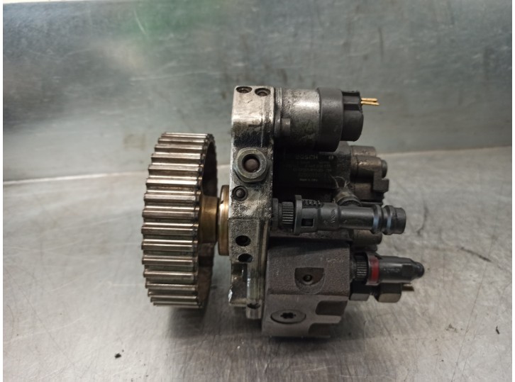 Recambio de bomba inyeccion para volvo v40 familiar 1.9 d+ (85kw) referencia OEM IAM 8200055072 0445010031 BOSCH