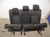 Recambio de asientos traseros para peugeot 3008 allure referencia OEM IAM 4019857 TELA NEGRA Y GRIS 5 PUERTAS