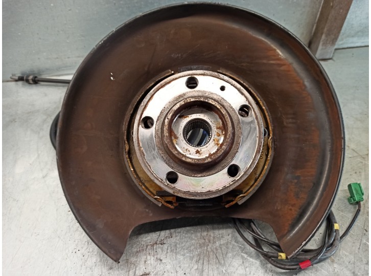 Recambio de mangueta trasera derecha para volvo xc90 2.4 diesel cat referencia OEM IAM 31277992 