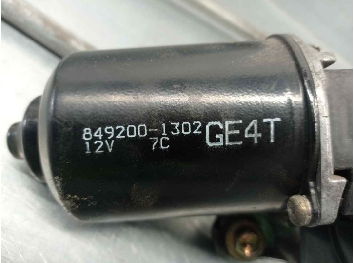 Replacement front wiper motor for Mazda 626 Saloon (GF) 2.0 turbodiesel CAT OEM IAM reference 8492001302GE 