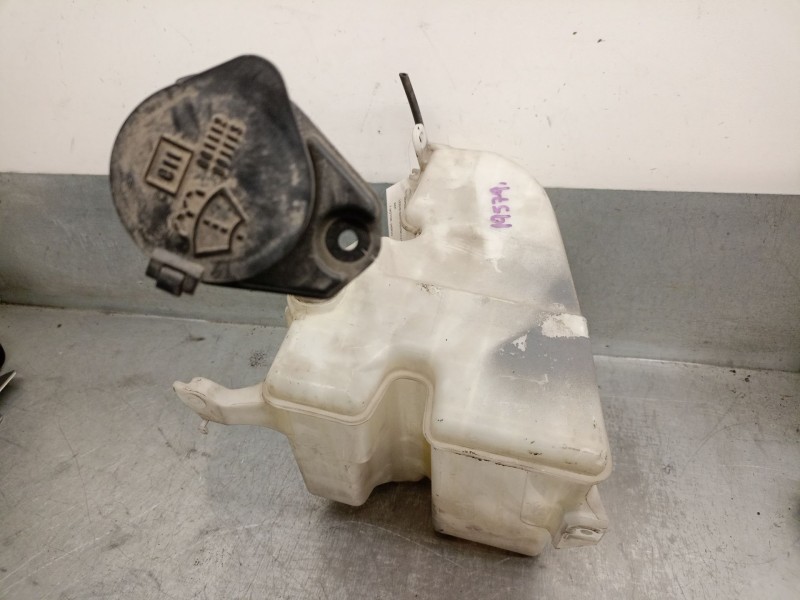 Recambio de deposito limpia para lexus is 200 (ds2/is2) d-cat referencia OEM IAM 060851138  