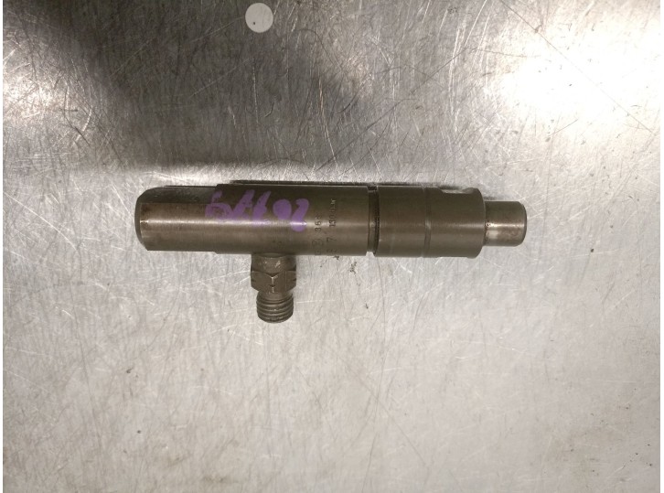 Recambio de inyector para jeep cherokee (xj) 2.1 turbodiesel referencia OEM IAM KBE48S7 BOSCH