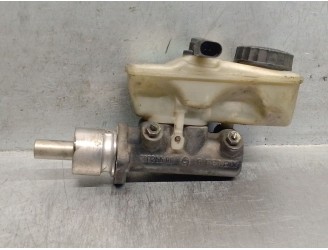 Recambio de bomba freno para volkswagen polo iii (6n1) 55 1.3 referencia OEM IAM 1H1611019C 1H1611019C 21025599 BOSCH