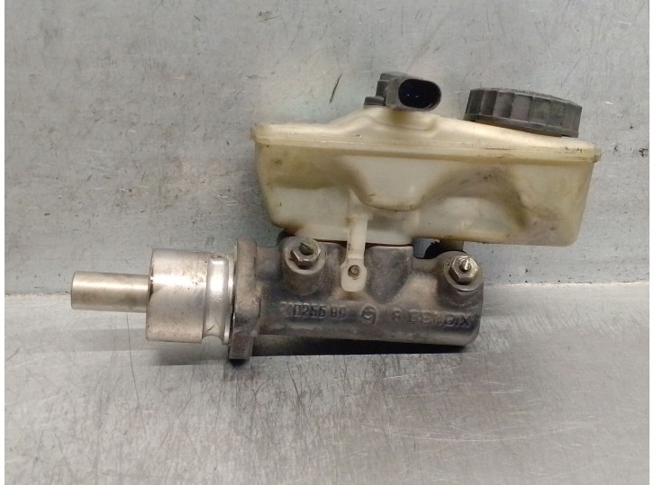 Recambio de bomba freno para volkswagen polo iii (6n1) 55 1.3 referencia OEM IAM 1H1611019C 1H1611019C 21025599 BOSCH