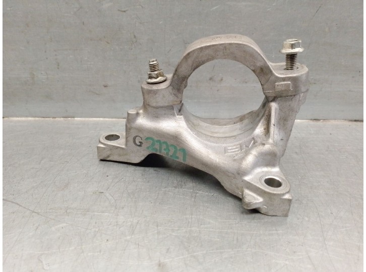 Replacement engine mount for Mazda CX-30 (DM) Skyactiv-G M Hybrid OEM IAM reference G2A325740C G2A325740C 