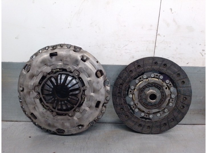 Recambio de kit embrague para opel zafira b furgoneta/monovolumen (a05) 1.9 cdti van (m75) referencia OEM IAM 124035110 6606039 