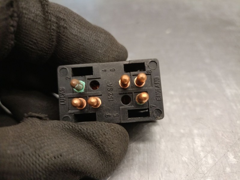 Recambio de mando elevalunas trasero derecho para jaguar xj 6 4.2 referencia OEM IAM 35258A1686  