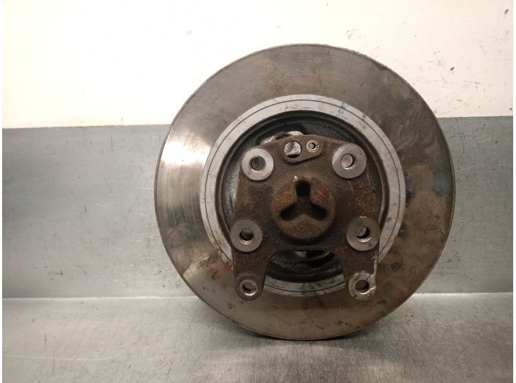 Replacement right rear stub axle for Citroën C4 Picasso I Minivan (UD_) 1.6 HDi OEM IAM reference 517637 517637 