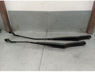 Recambio de brazo limpia delantero derecho para skoda superb iii (3v3) 2.0 tdi referencia OEM IAM 3V1955409  3V1955410