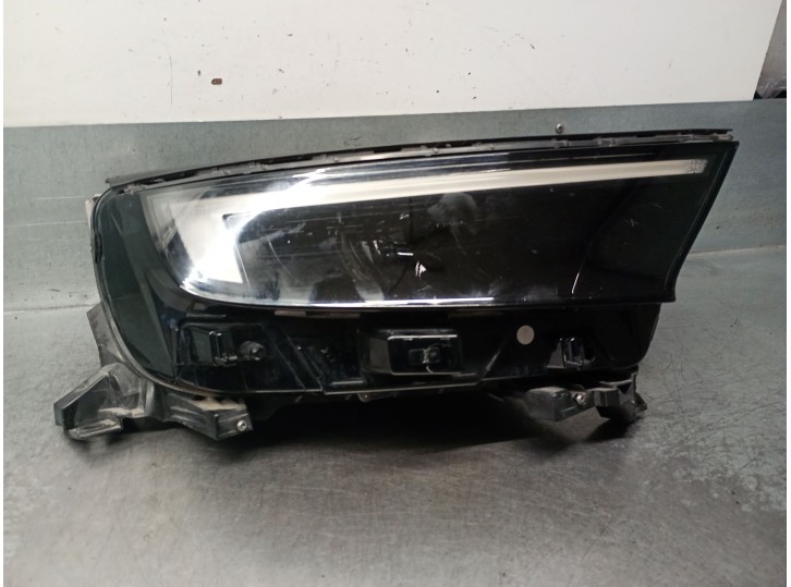 Replacement right headlight for Opel Mokka 1.2 (76) OEM IAM reference 9847939180 
